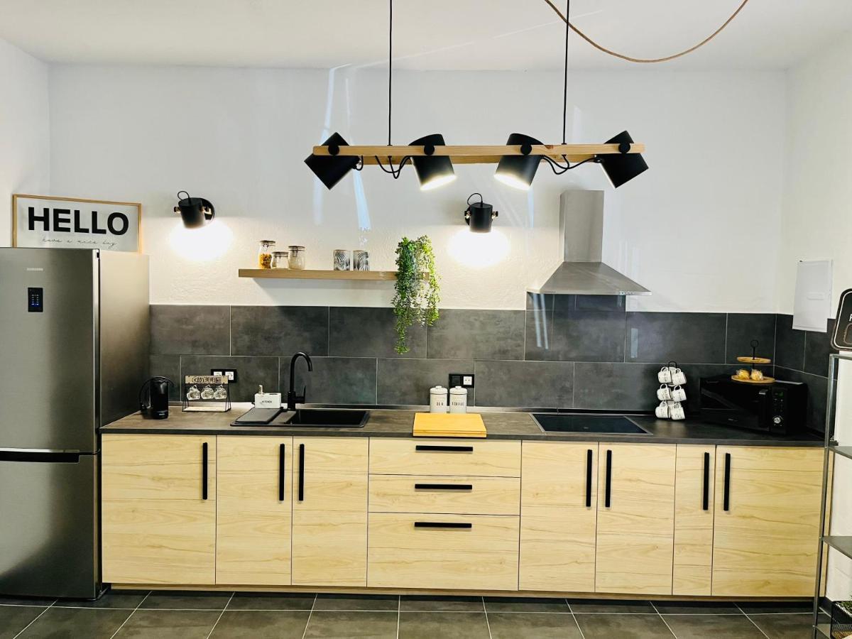 El Pisito Forest,A 300 Metros Iglesia De La Encarnacion Apartman Marbella Kültér fotó