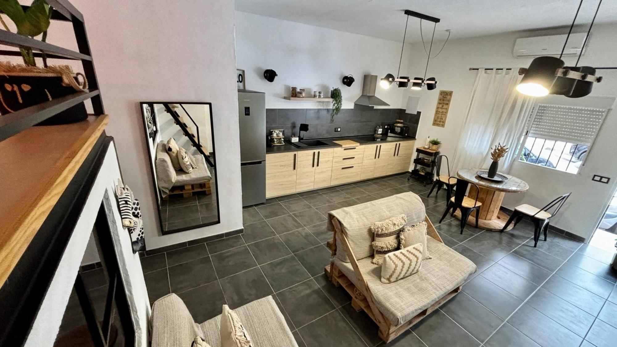 El Pisito Forest,A 300 Metros Iglesia De La Encarnacion Apartman Marbella Kültér fotó