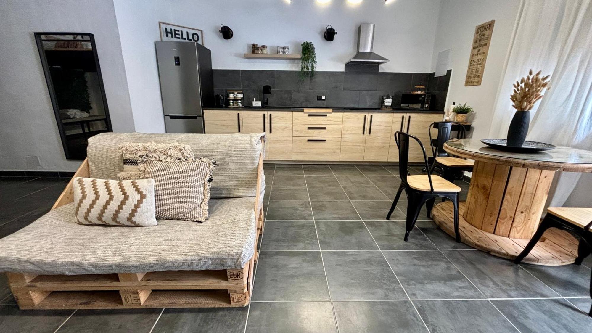 El Pisito Forest,A 300 Metros Iglesia De La Encarnacion Apartman Marbella Kültér fotó